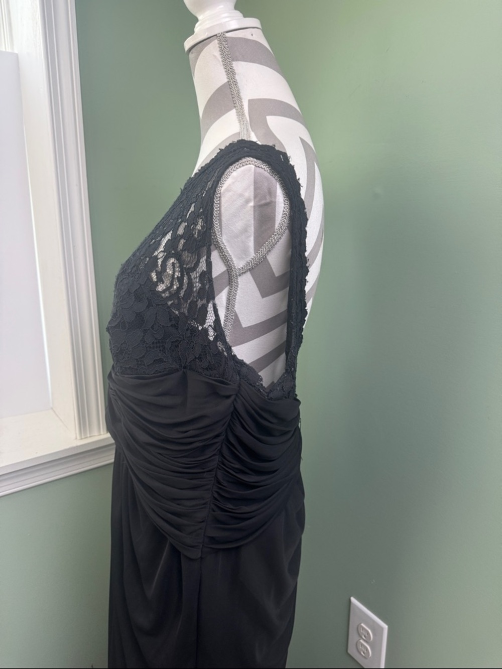 David's Bridal Black Lace Bodice Maxi Dress 18 - Picture 5 of 9